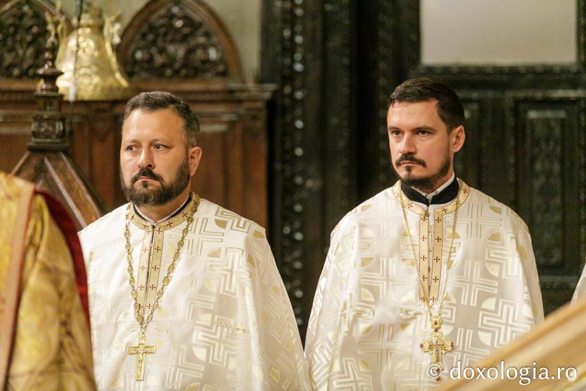 PS Damaschin Dorneanul a slujit Sfânta Liturghie în a șasea zi a Hramului Sfintei Parascheva / Foto: pr. Silviu Cluci