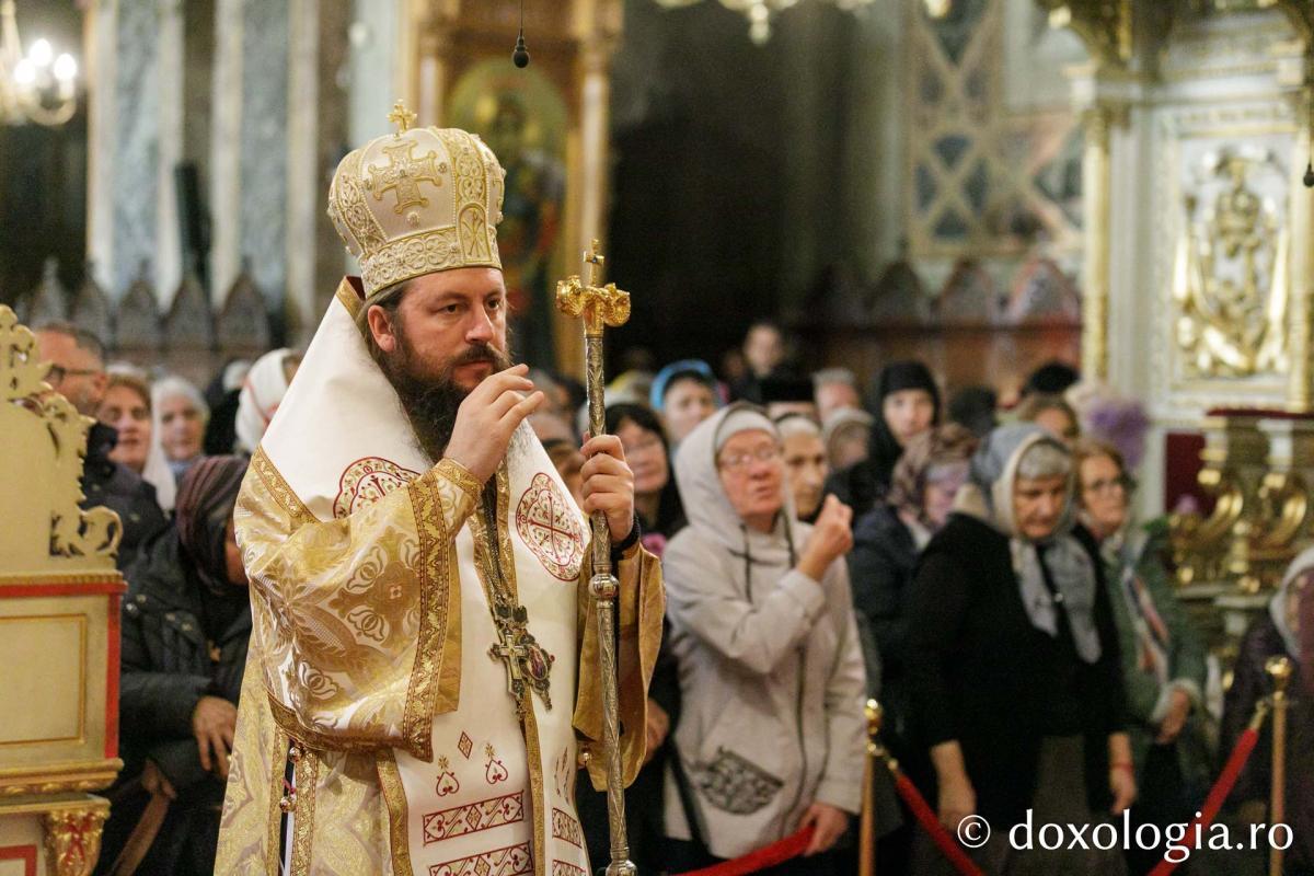 PS Damaschin Dorneanul a slujit Sfânta Liturghie în a șasea zi a Hramului Sfintei Parascheva / Foto: pr. Silviu Cluci