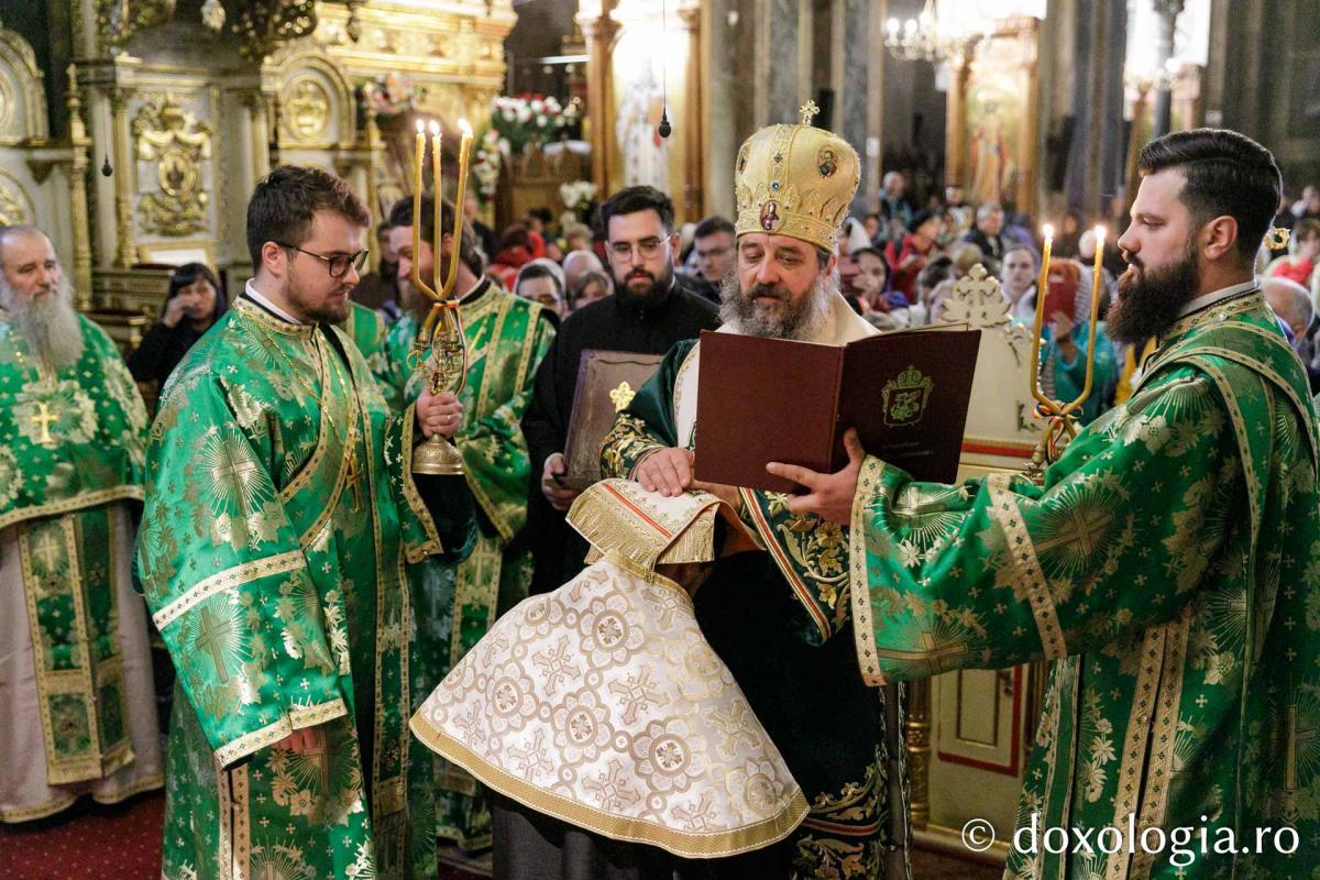PS Nichifor Botoșăneanul a slujit la Catedrala Mitropolitană din Iași / Foto: pr. Silviu Cluci PS Nichifor Botoșăneanul a slujit la Catedrala Mitropolitană din Iași / Foto: pr. Silviu Cluci