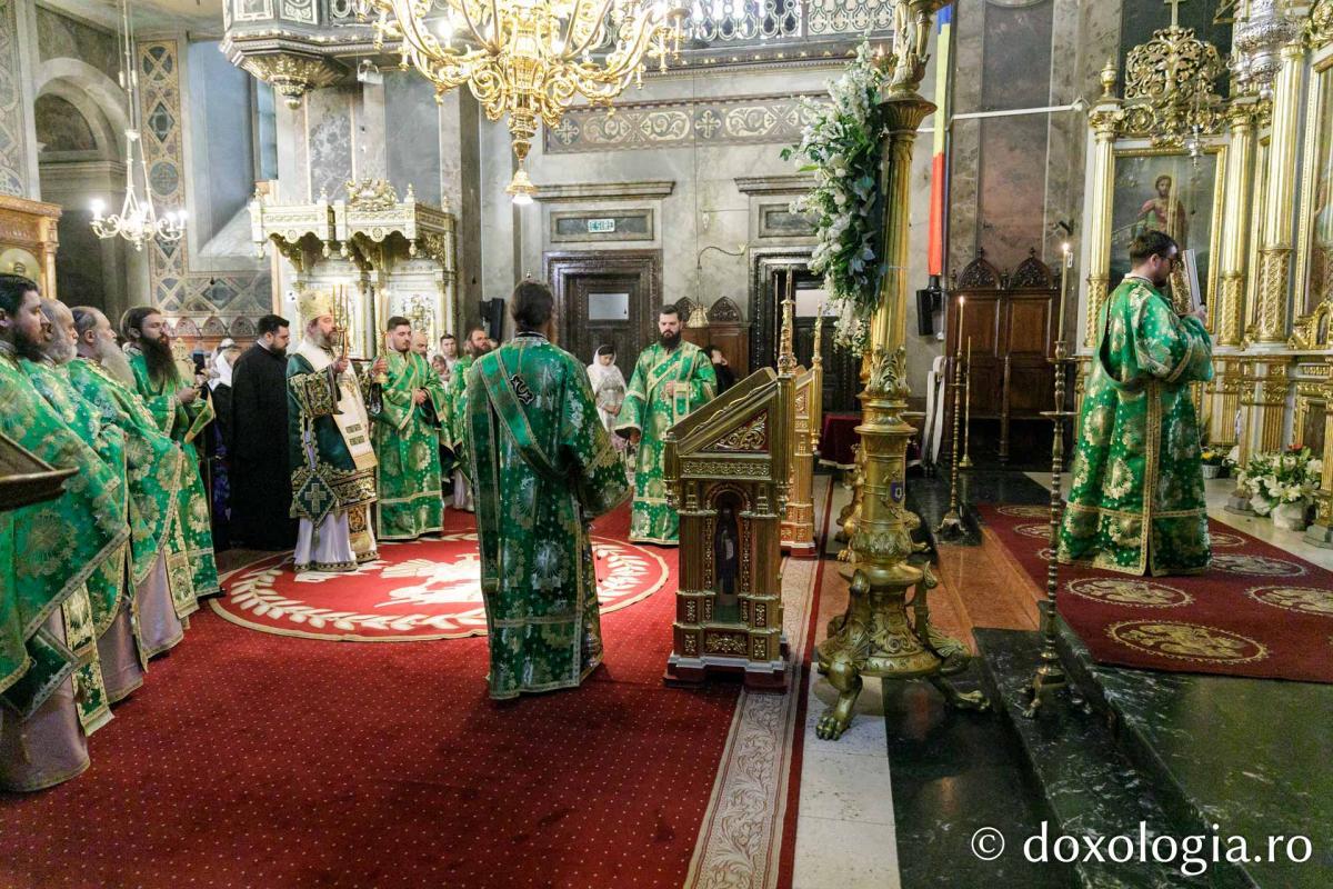 PS Nichifor Botoșăneanul a slujit la Catedrala Mitropolitană din Iași / Foto: pr. Silviu Cluci PS Nichifor Botoșăneanul a slujit la Catedrala Mitropolitană din Iași / Foto: pr. Silviu Cluci