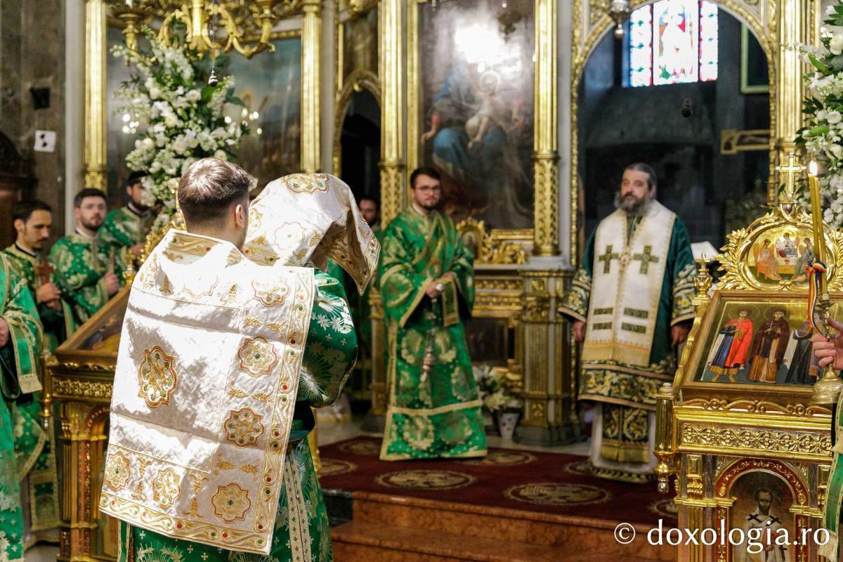 PS Nichifor Botoșăneanul a slujit la Catedrala Mitropolitană din Iași / Foto: pr. Silviu Cluci PS Nichifor Botoșăneanul a slujit la Catedrala Mitropolitană din Iași / Foto: pr. Silviu Cluci