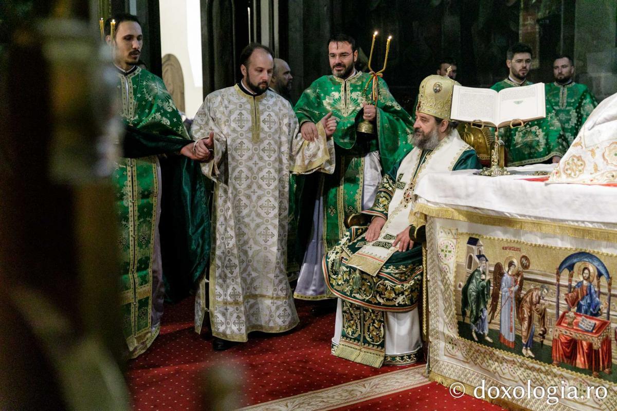 PS Nichifor Botoșăneanul a slujit la Catedrala Mitropolitană din Iași / Foto: pr. Silviu Cluci PS Nichifor Botoșăneanul a slujit la Catedrala Mitropolitană din Iași / Foto: pr. Silviu Cluci