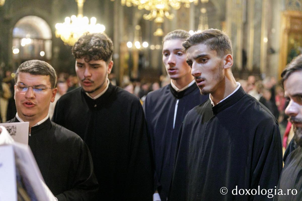 Priveghere la Catedrala Mitropolitană din Iași în cinstea Sfântului Apostol Andrei / Foto: pr. Silviu Cluci