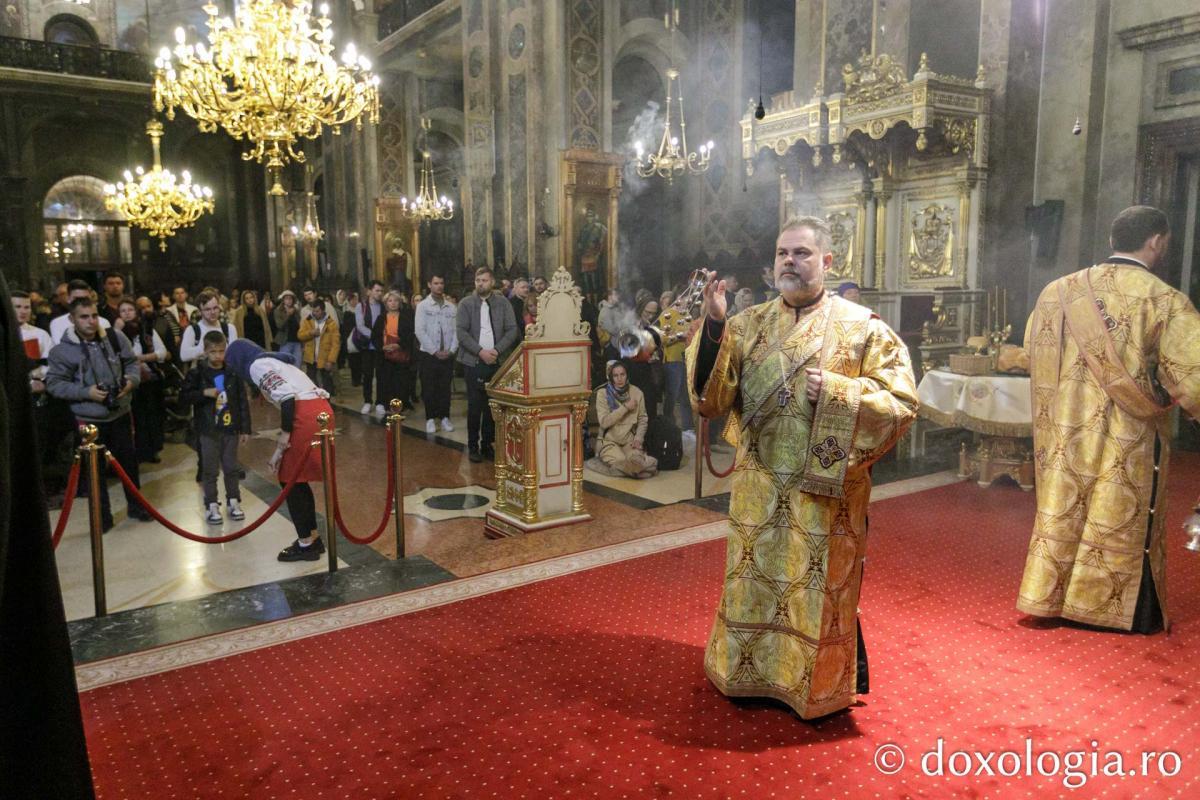 Priveghere la Catedrala Mitropolitană din Iași în cinstea Sfântului Apostol Andrei / Foto: pr. Silviu Cluci