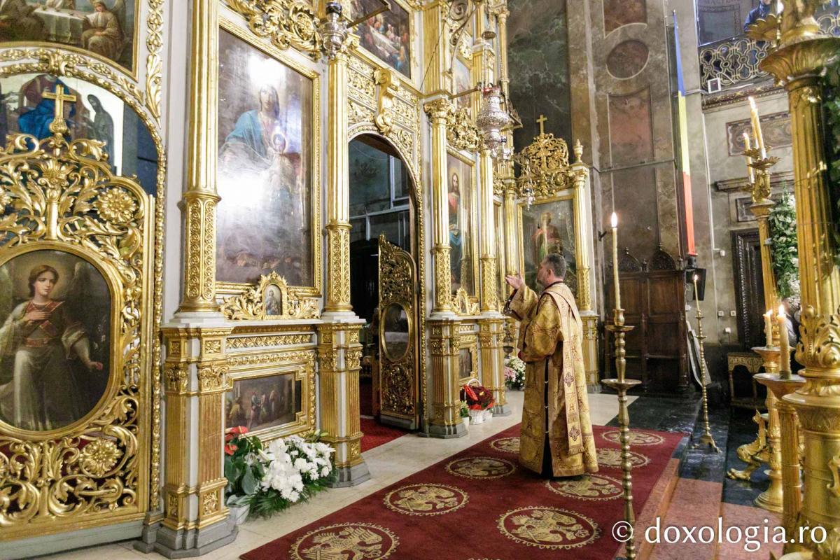 Priveghere la Catedrala Mitropolitană din Iași în cinstea Sfântului Apostol Andrei / Foto: pr. Silviu Cluci