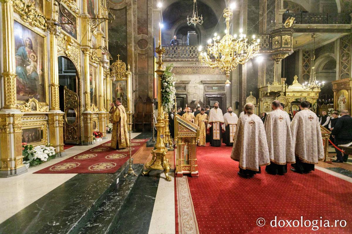 Priveghere la Catedrala Mitropolitană din Iași în cinstea Sfântului Apostol Andrei / Foto: pr. Silviu Cluci