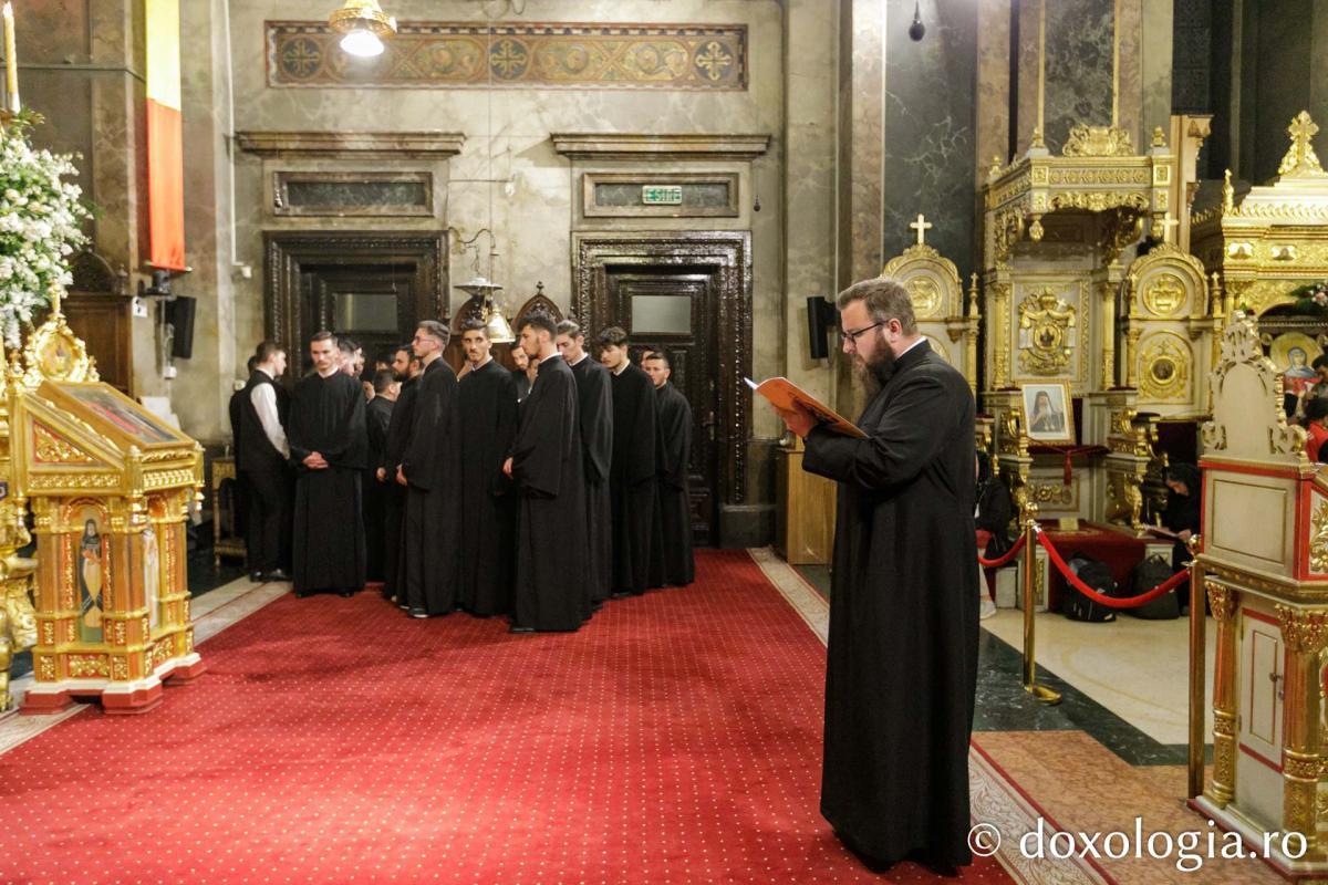 Priveghere la Catedrala Mitropolitană din Iași în cinstea Sfântului Apostol Andrei / Foto: pr. Silviu Cluci