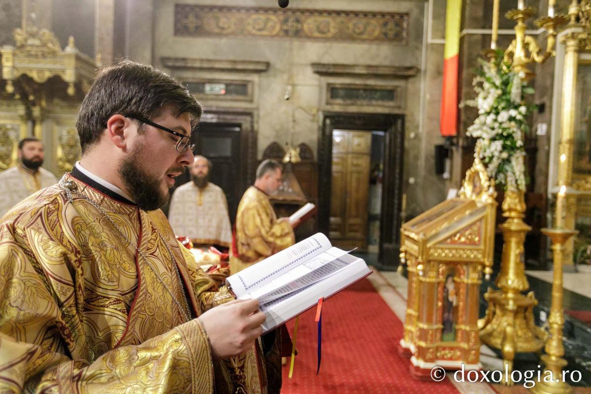 Priveghere la Catedrala Mitropolitană din Iași în cinstea Sfântului Apostol Andrei / Foto: pr. Silviu Cluci