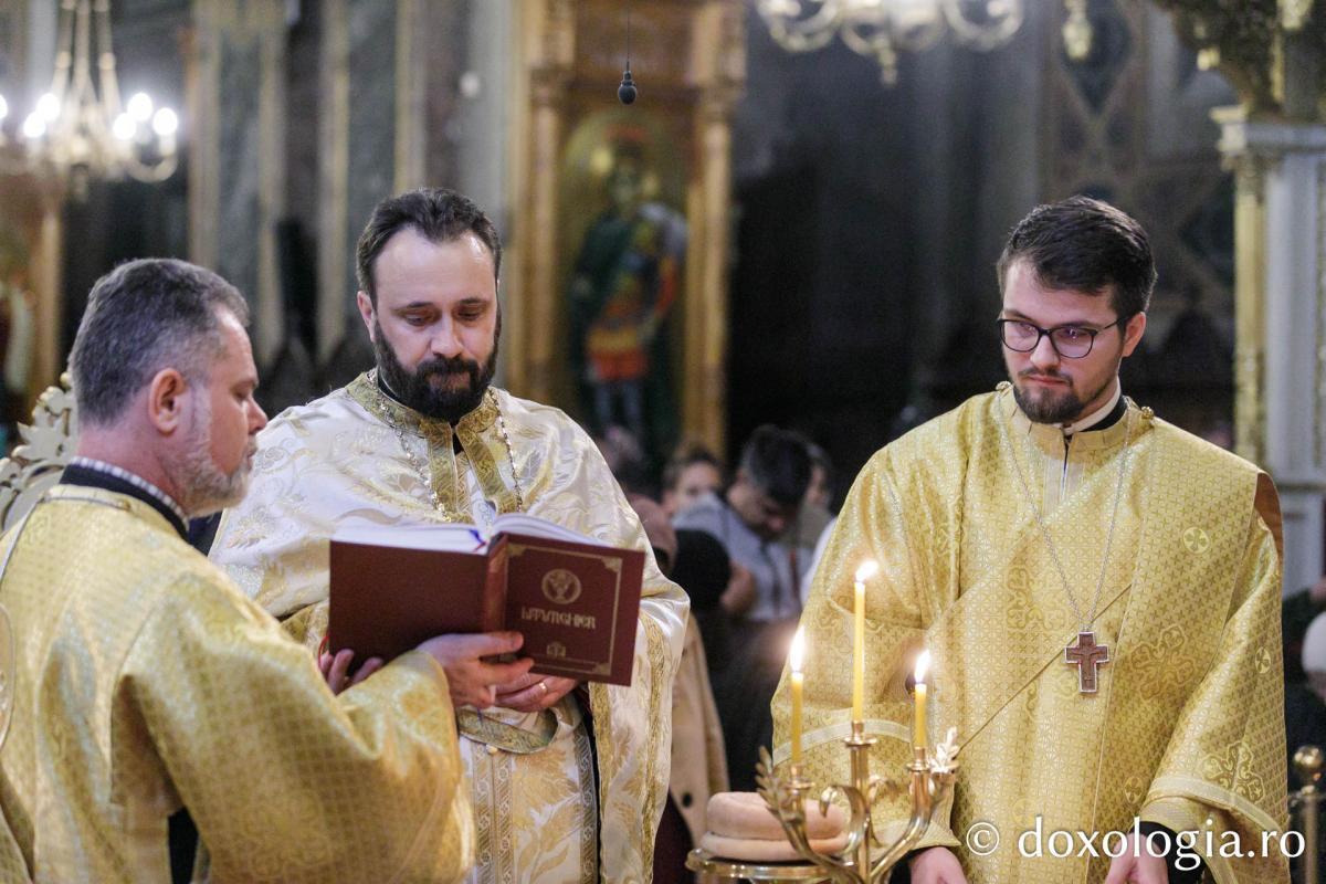 Priveghere în cinstea Sfântului Ierarh Andrei Criteanul la Catedrala Mitropolitană din Iași / Foto: pr. Silviu Cluci