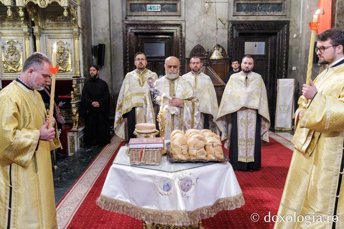 Priveghere în cinstea Sfântului Ierarh Andrei Criteanul la Catedrala Mitropolitană din Iași / Foto: pr. Silviu Cluci