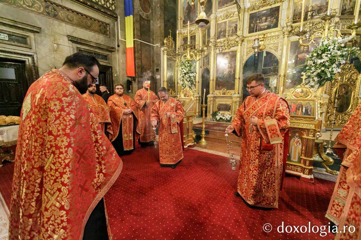 Priveghere în cinstea Sfântului Gheorghe la Catedrala Mitropolitană din Iași / Foto: pr. Silviu Cluci