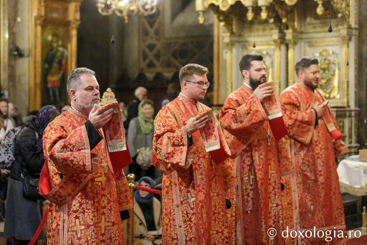 Priveghere în cinstea Sfântului Gheorghe la Catedrala Mitropolitană din Iași / Foto: pr. Silviu Cluci