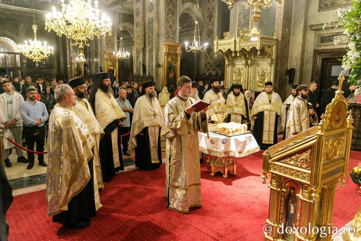 Priveghere în cinstea Sfântului Ierarh Iosif cel Milostiv la Catedrala Mitropolitană din Iași / Foto: pr. Silviu Cluci