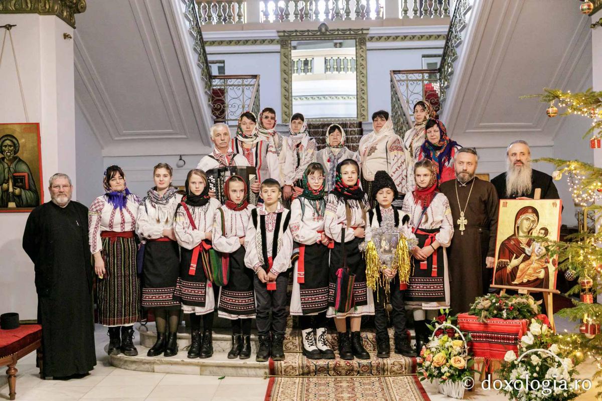 Parohia Bogheni, Republica Moldova | Colindători la Reședința Mitropolitană