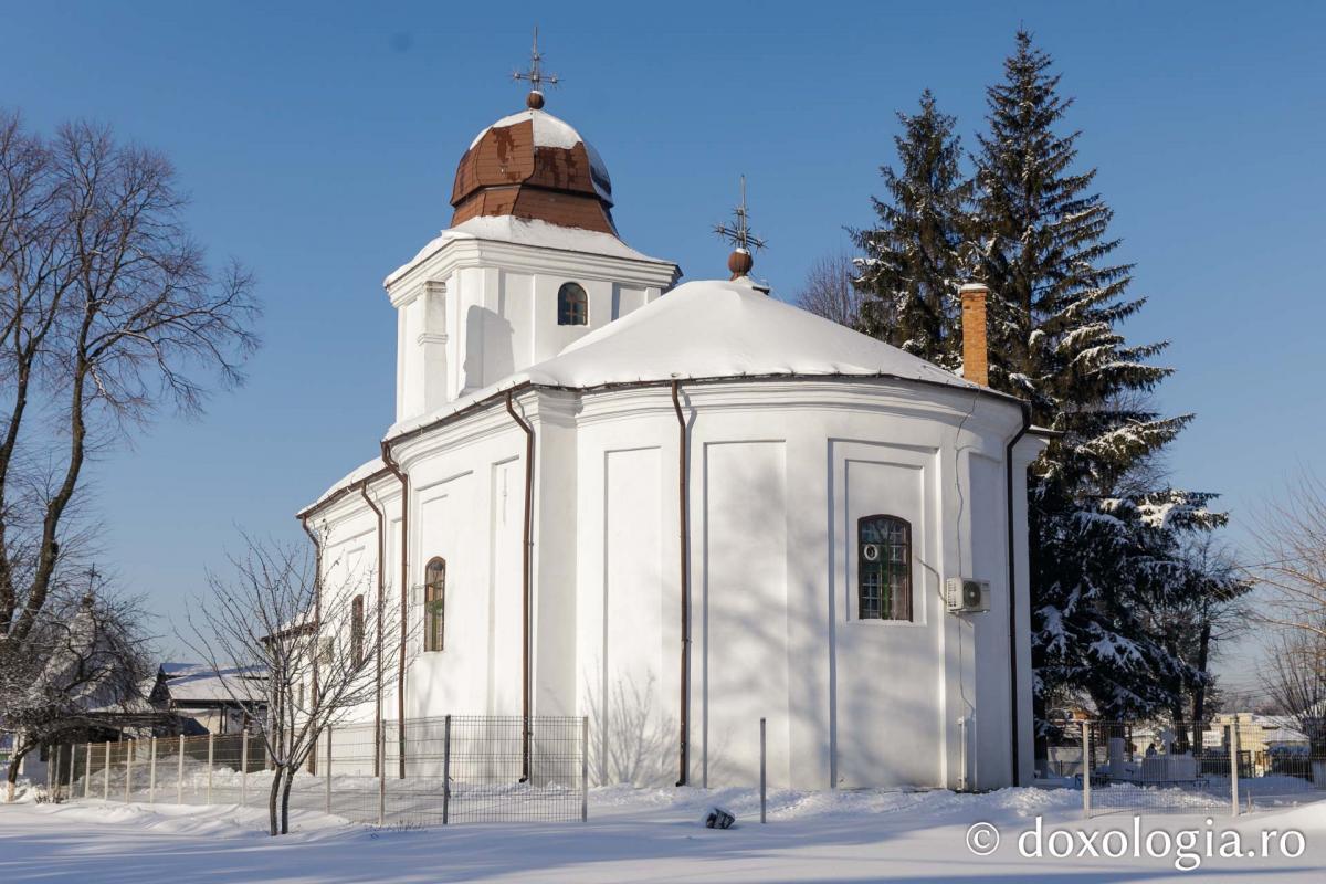Biserica „Sfinții Voievozi” - Roșca / foto: pr. Silviu Cluci