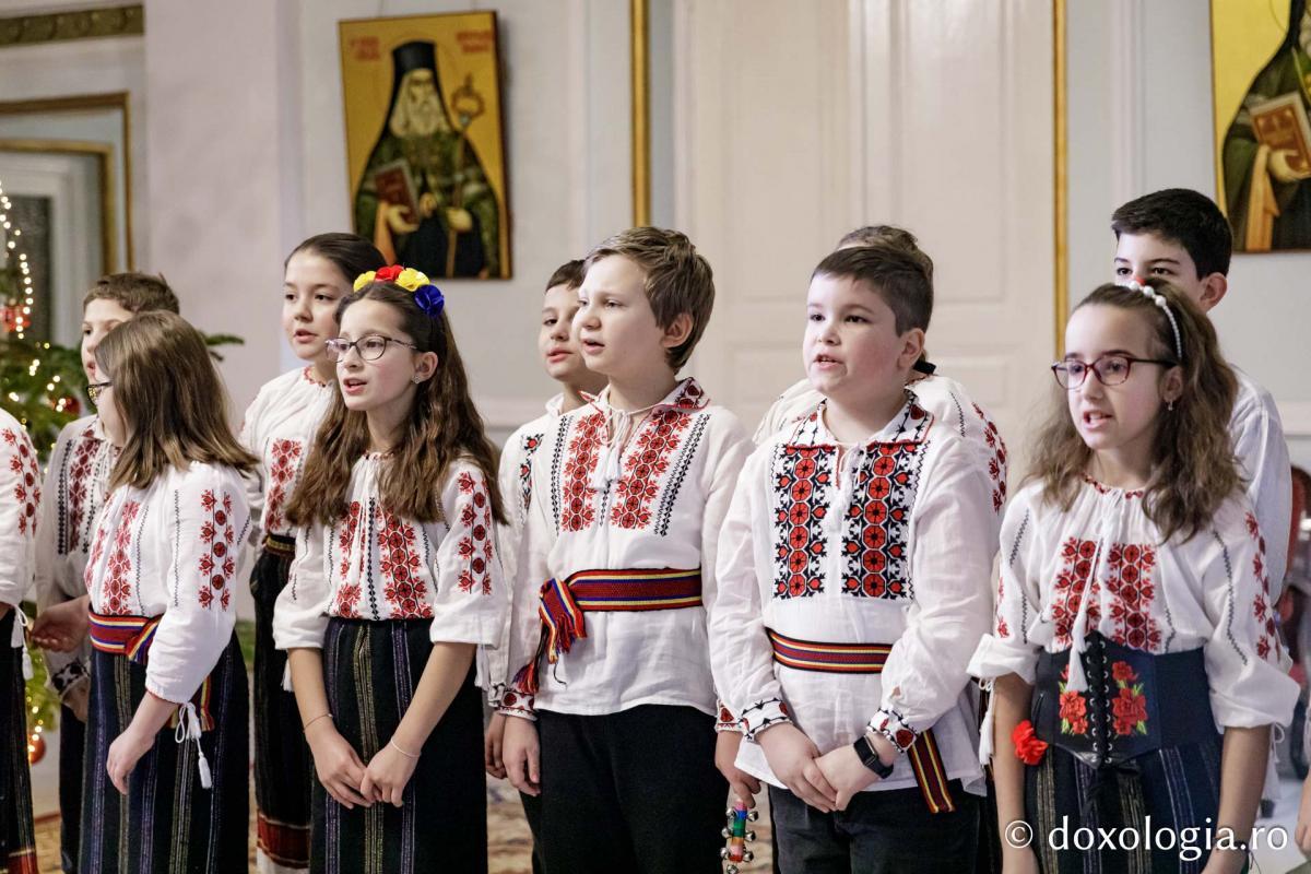 Școala Gimnazială ,,Titu Maiorescu” din Iași, Clasa a III-a D – Colindători la Reședința Mitropolitană 2024 Școala Gimnazială ,,Titu Maiorescu” din Iași, Clasa a III-a D – Colindători la Reședința Mitropolitană 2024