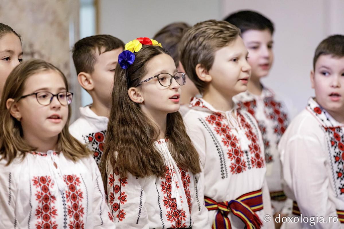 Școala Gimnazială ,,Titu Maiorescu” din Iași, Clasa a III-a D – Colindători la Reședința Mitropolitană 2024 Școala Gimnazială ,,Titu Maiorescu” din Iași, Clasa a III-a D – Colindători la Reședința Mitropolitană 2024