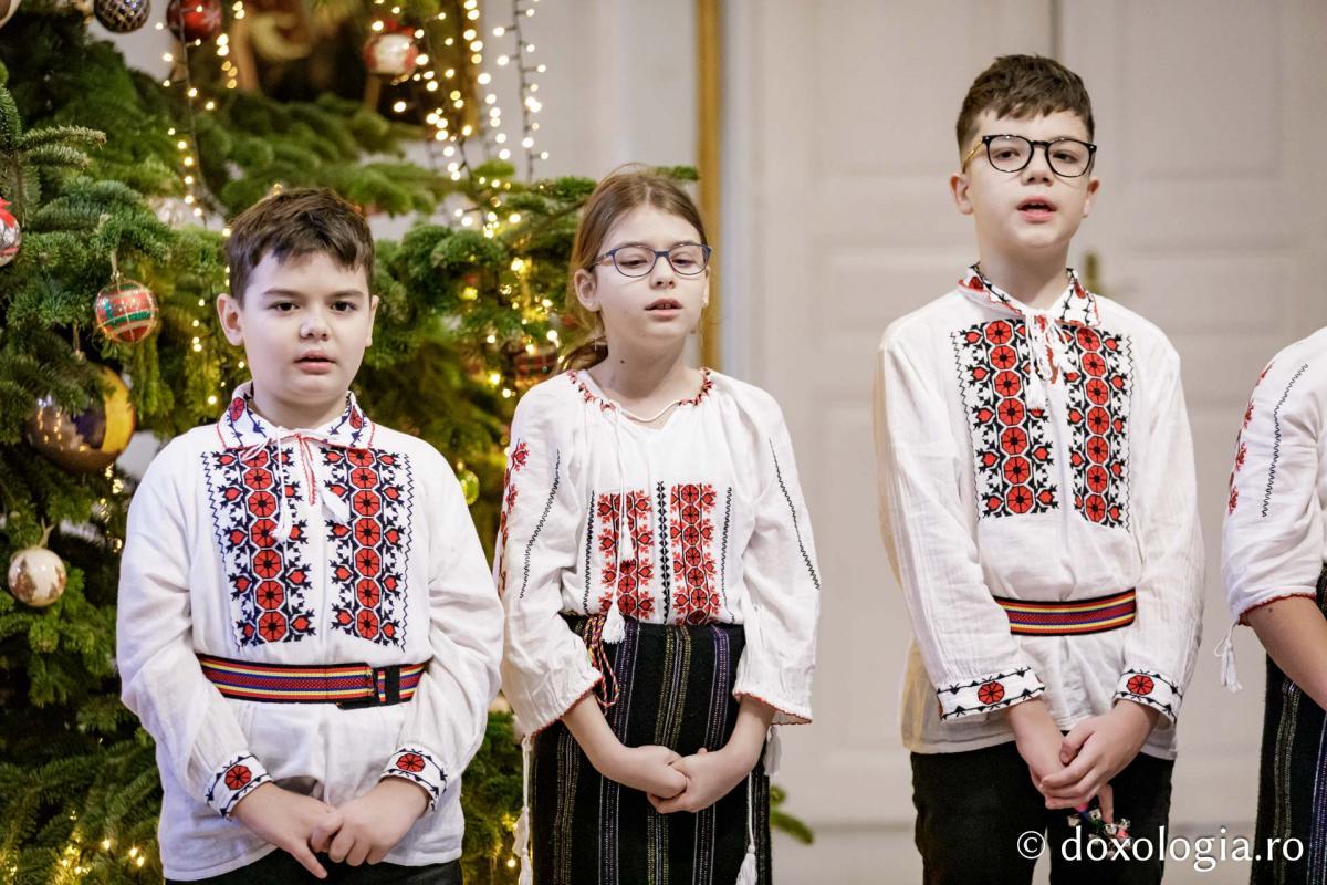 Școala Gimnazială ,,Titu Maiorescu” din Iași, Clasa a III-a D – Colindători la Reședința Mitropolitană 2024 Școala Gimnazială ,,Titu Maiorescu” din Iași, Clasa a III-a D – Colindători la Reședința Mitropolitană 2024