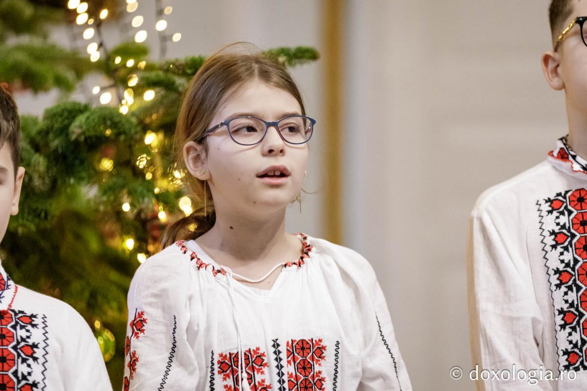 Școala Gimnazială ,,Titu Maiorescu” din Iași, Clasa a III-a D – Colindători la Reședința Mitropolitană 2024 Școala Gimnazială ,,Titu Maiorescu” din Iași, Clasa a III-a D – Colindători la Reședința Mitropolitană 2024