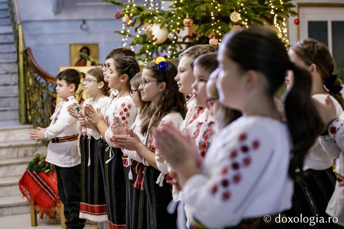 Școala Gimnazială ,,Titu Maiorescu” din Iași, Clasa a III-a D – Colindători la Reședința Mitropolitană 2024 Școala Gimnazială ,,Titu Maiorescu” din Iași, Clasa a III-a D – Colindători la Reședința Mitropolitană 2024