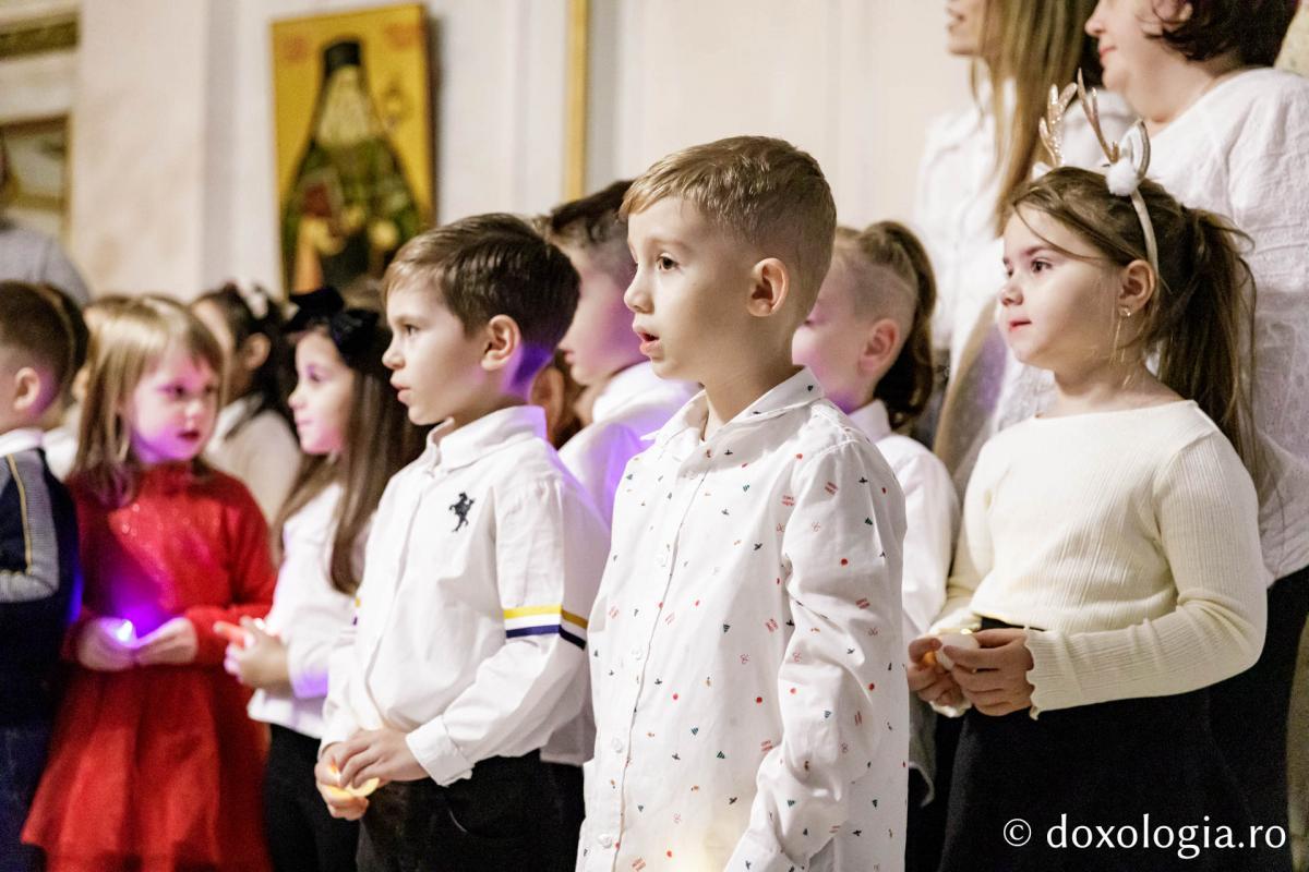 Grădinița FP1 Iași – Colindători la Reședința Mitropolitană 2024