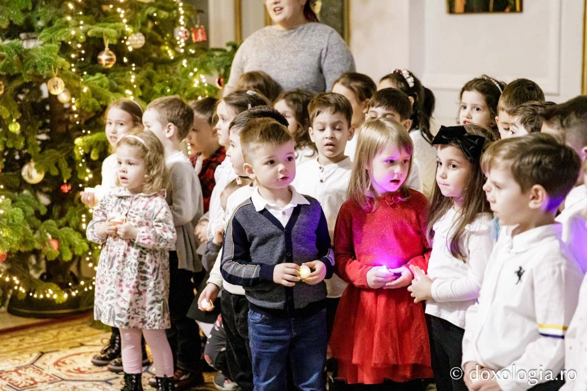 Grădinița FP1 Iași – Colindători la Reședința Mitropolitană 2024