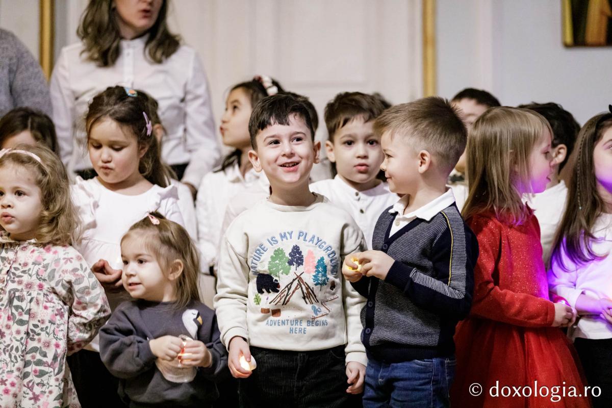 Grădinița FP1 Iași – Colindători la Reședința Mitropolitană 2024