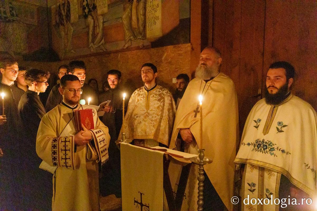 Priveghere în cinstea Sfântului Maxim Mărturisitorul la parohia Munteni-Copou / Foto: pr. Silviu Cluci